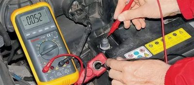 Как замерить утечку тока в автомобиле мультиметром?
