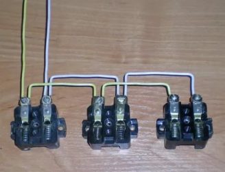Как подключить четыре розетки от одного провода?