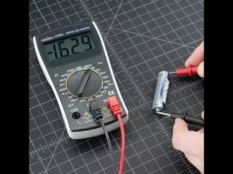 Как проверить заряд пальчиковой батарейки мультиметром?